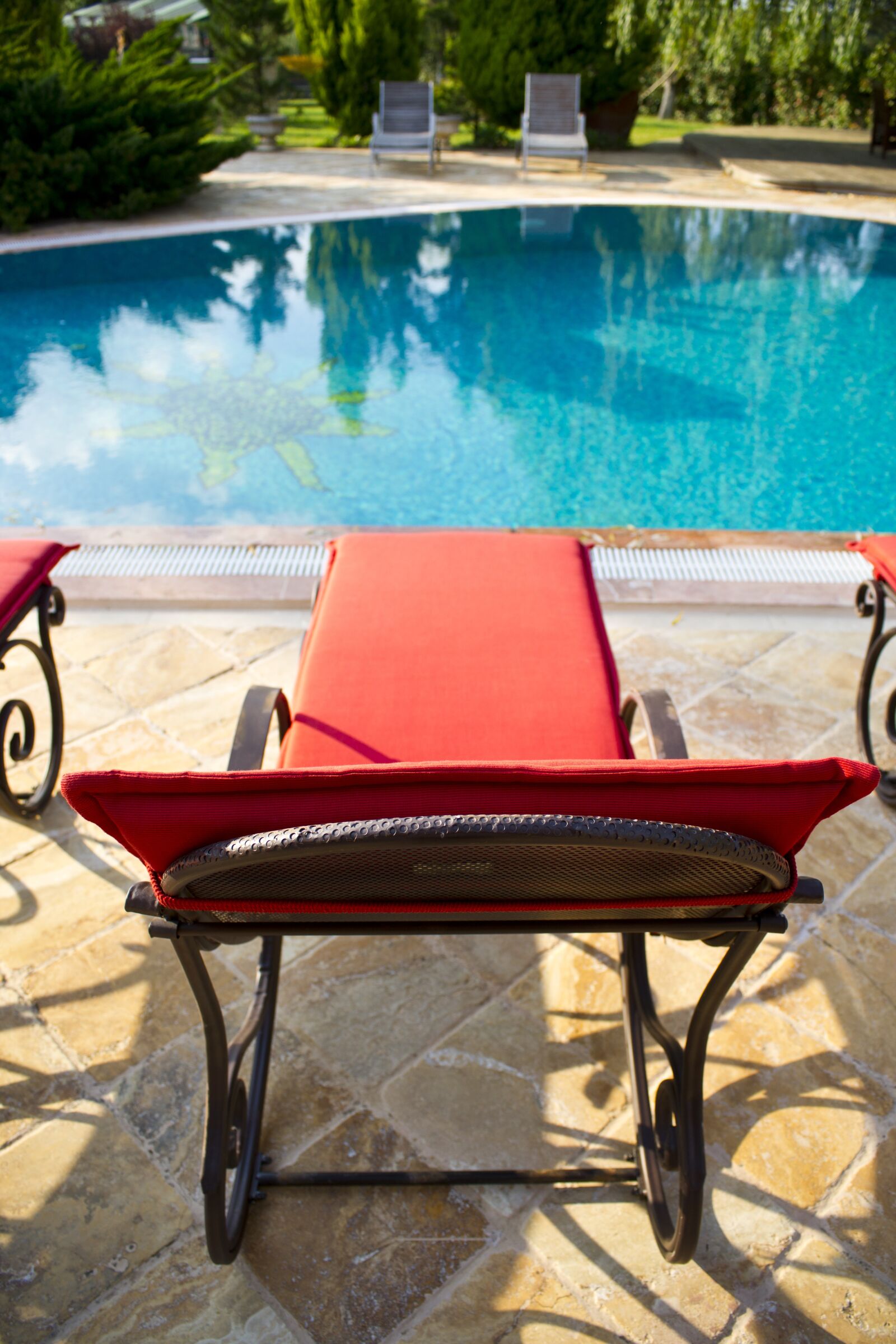 Sony Alpha DSLR-A850 sample photo. Sunbeds, pool, swim photography
