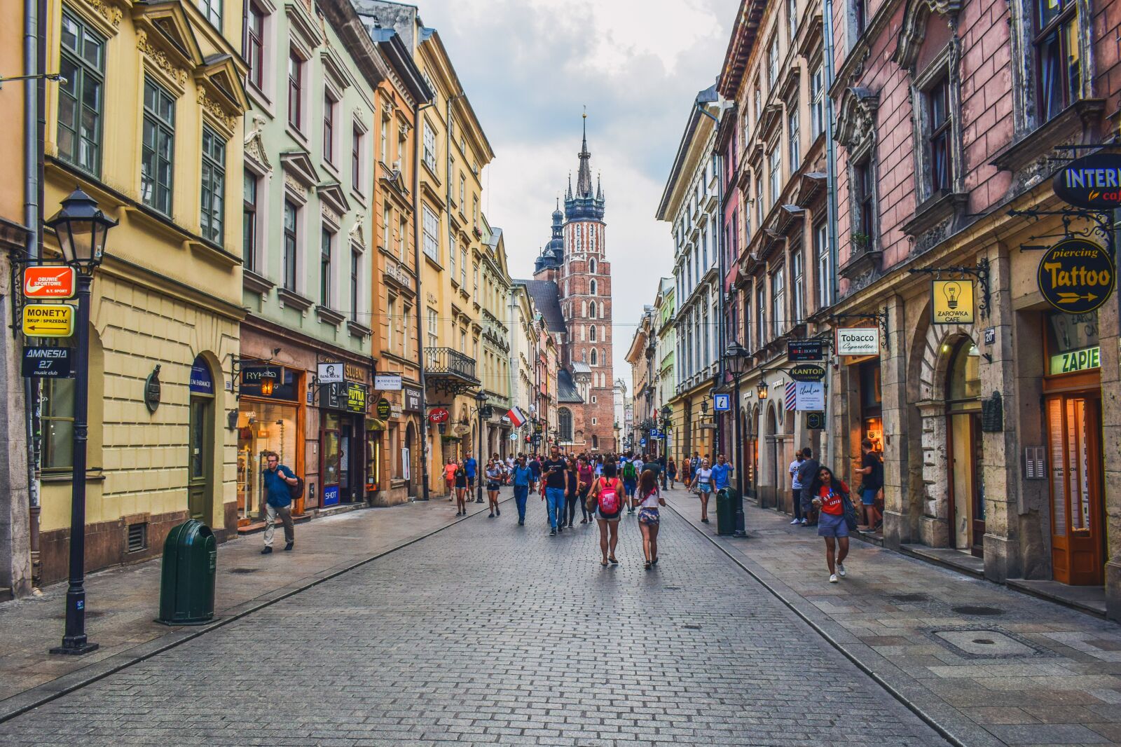 Nikon D3300 sample photo. Ulica florianska, street, tourism photography