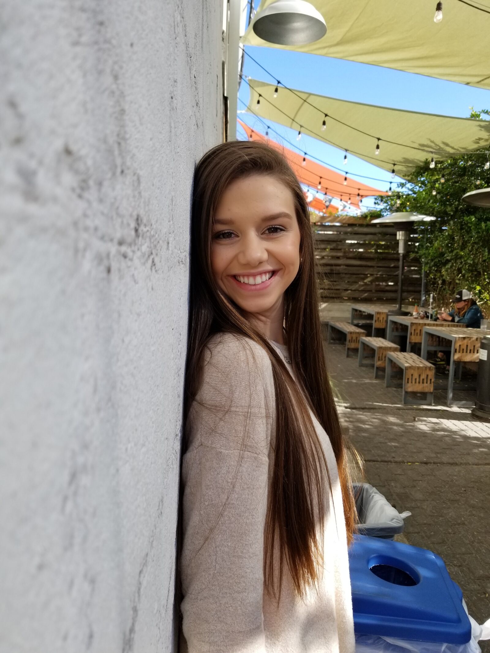 Samsung Galaxy S8+ sample photo. Woman, outdoors, people photography