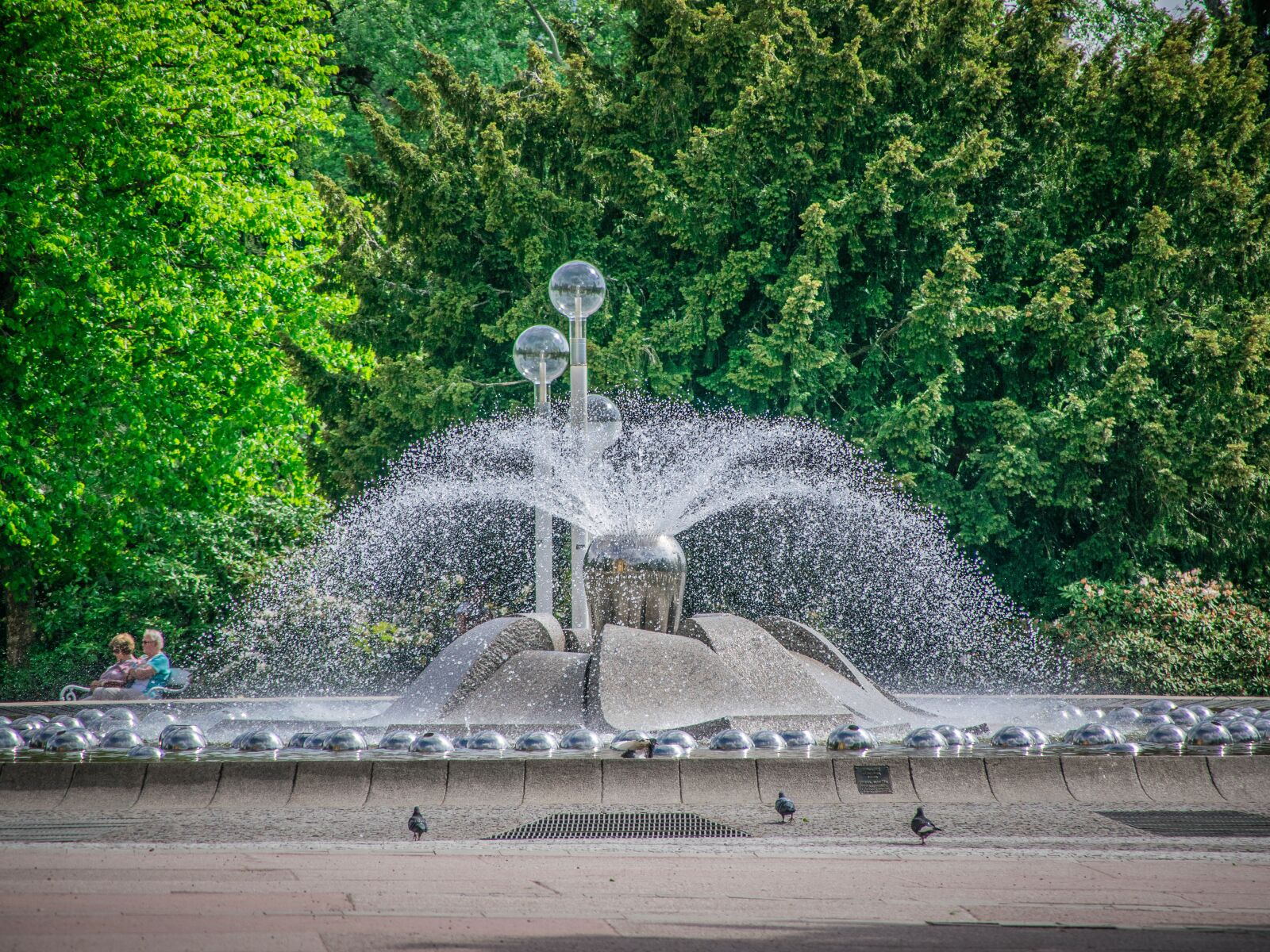 Nikon D5300 sample photo. Fountain, water, park photography