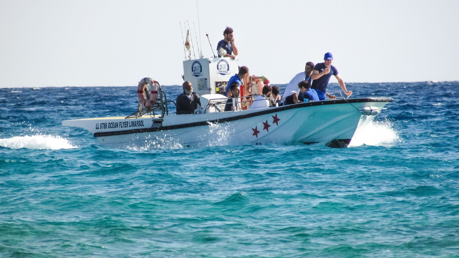 Canon PowerShot SX400 IS sample photo. Cruise boat, sea, speed photography