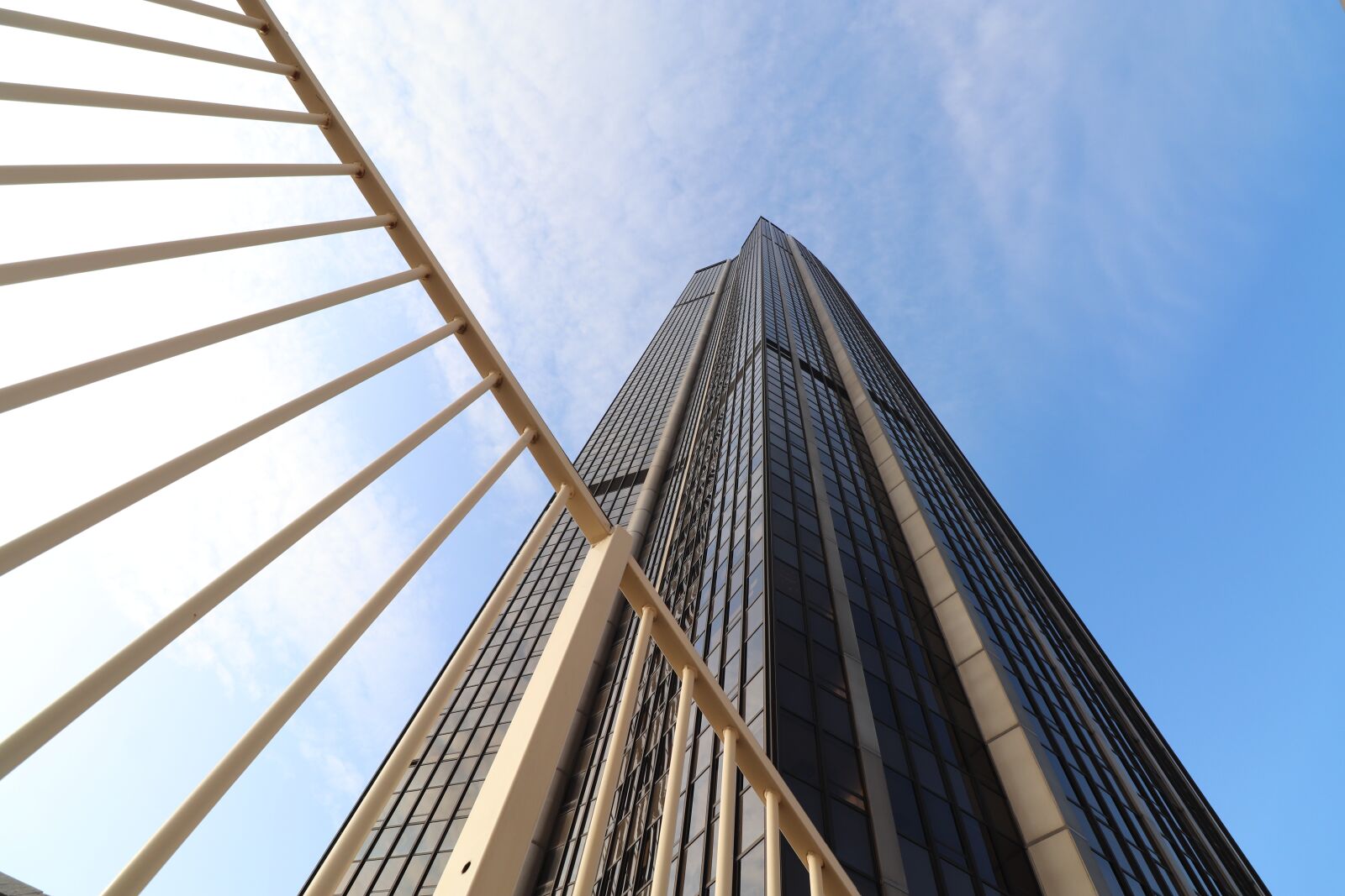Canon EOS 800D (EOS Rebel T7i / EOS Kiss X9i) sample photo. Montparnasse tower, paris, france photography