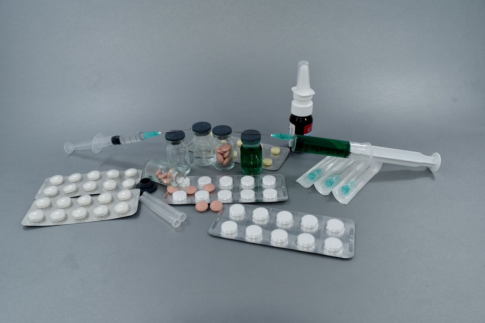 Nikon D5500 sample photo. Aspirin, cure, injection, injector photography