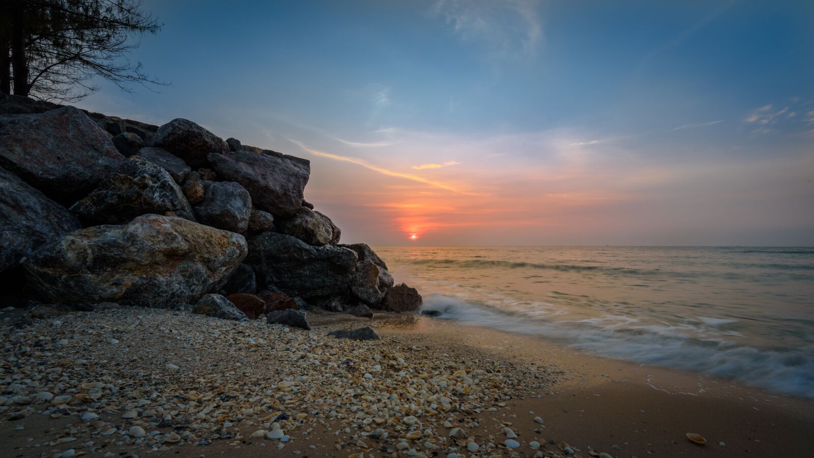 Nikon D750 sample photo. Sunrise, beach, thailand photography