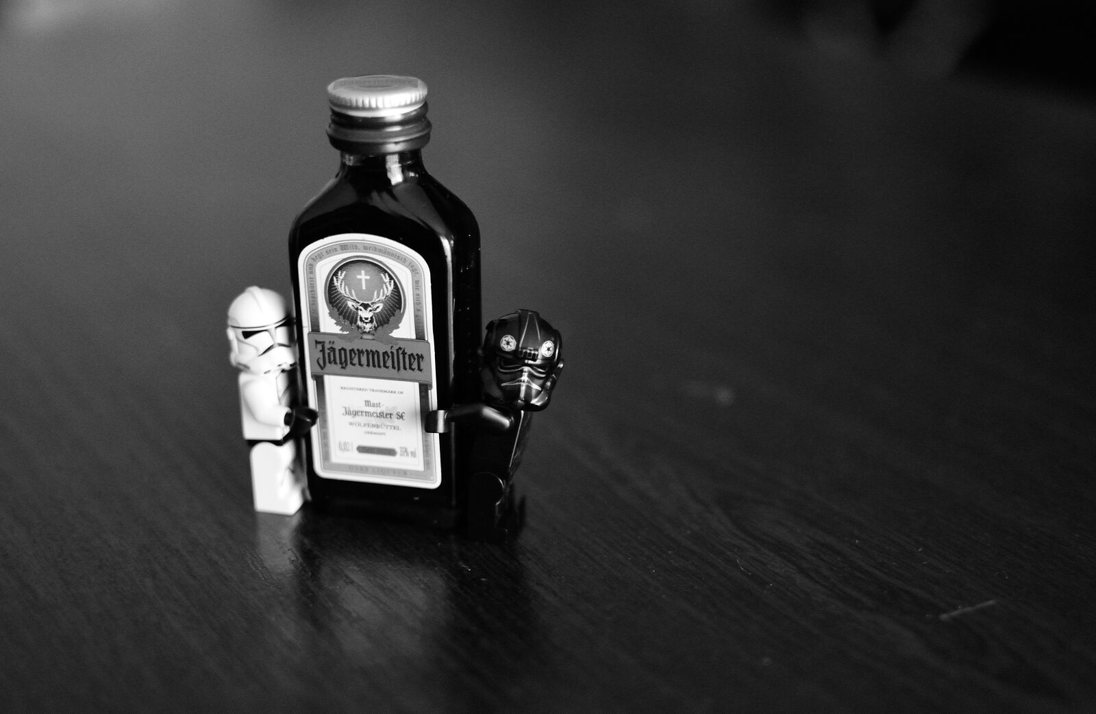 Nikon D5100 + Nikon AF-S DX Nikkor 35mm F1.8G sample photo. Lego, starwars photography