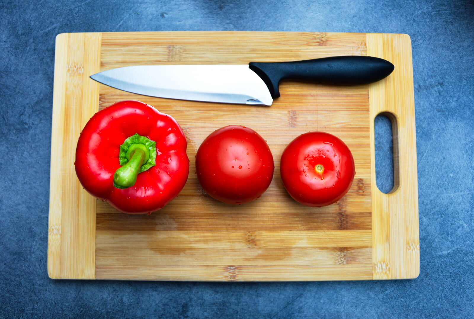 Nikon D3200 sample photo. Bell, pepper, and, knife photography