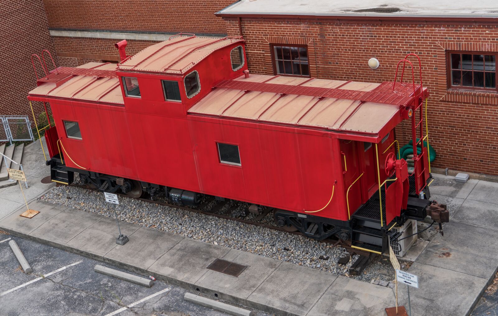 Sony a7R II + Sony FE 24-240mm F3.5-6.3 OSS sample photo. Caboose, red, train photography