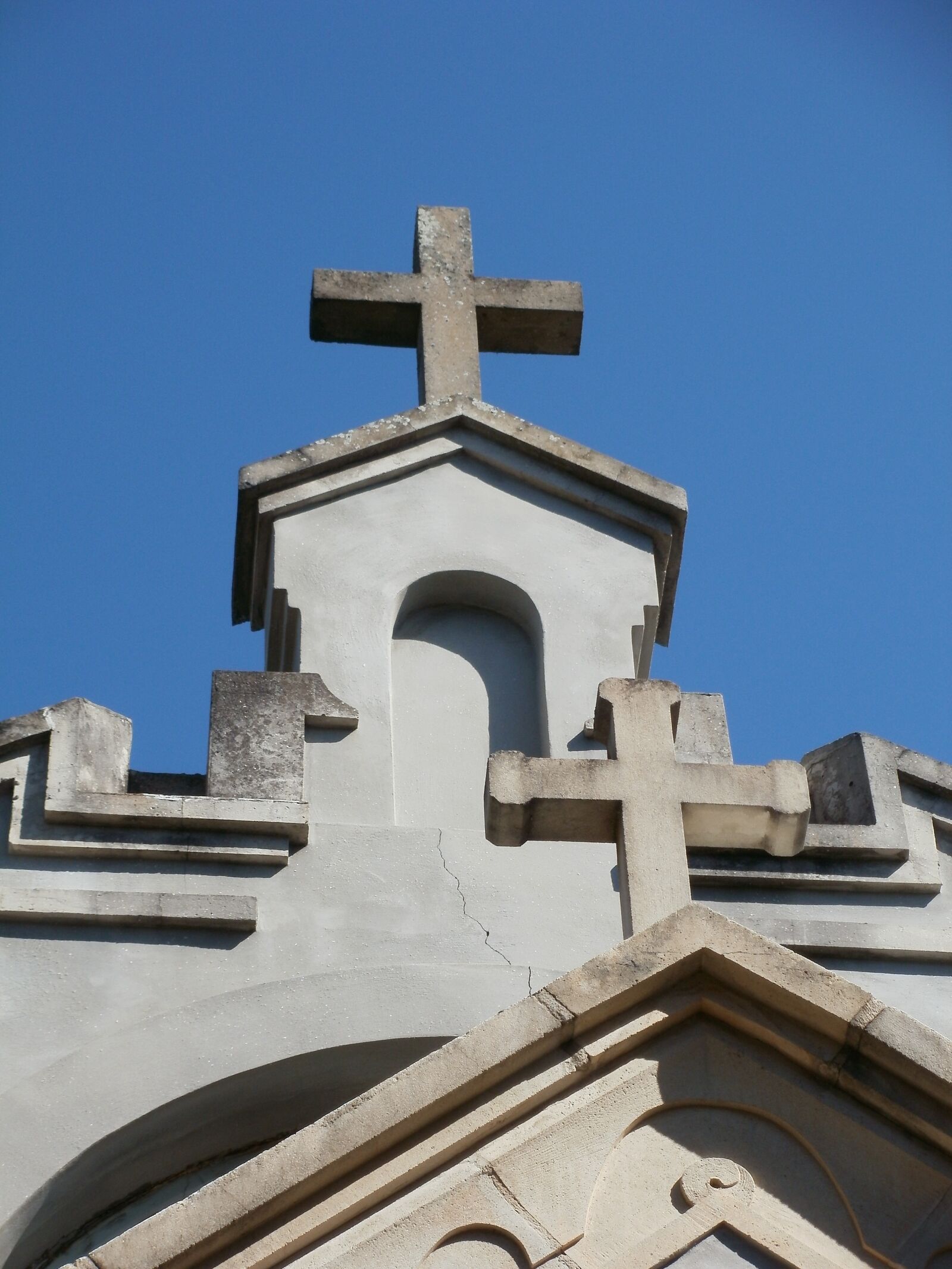 Olympus FE47,X43 sample photo. Cross, church, steeple photography