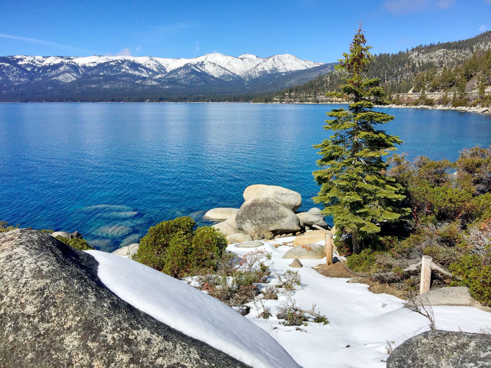 iPhone 6 Plus back camera 4.15mm f/2.2 sample photo. Water, nature, lake photography
