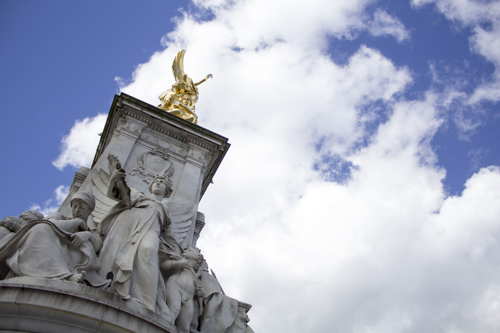 Canon EOS 600D (Rebel EOS T3i / EOS Kiss X5) sample photo. Buckingham, palace, fountain, london photography