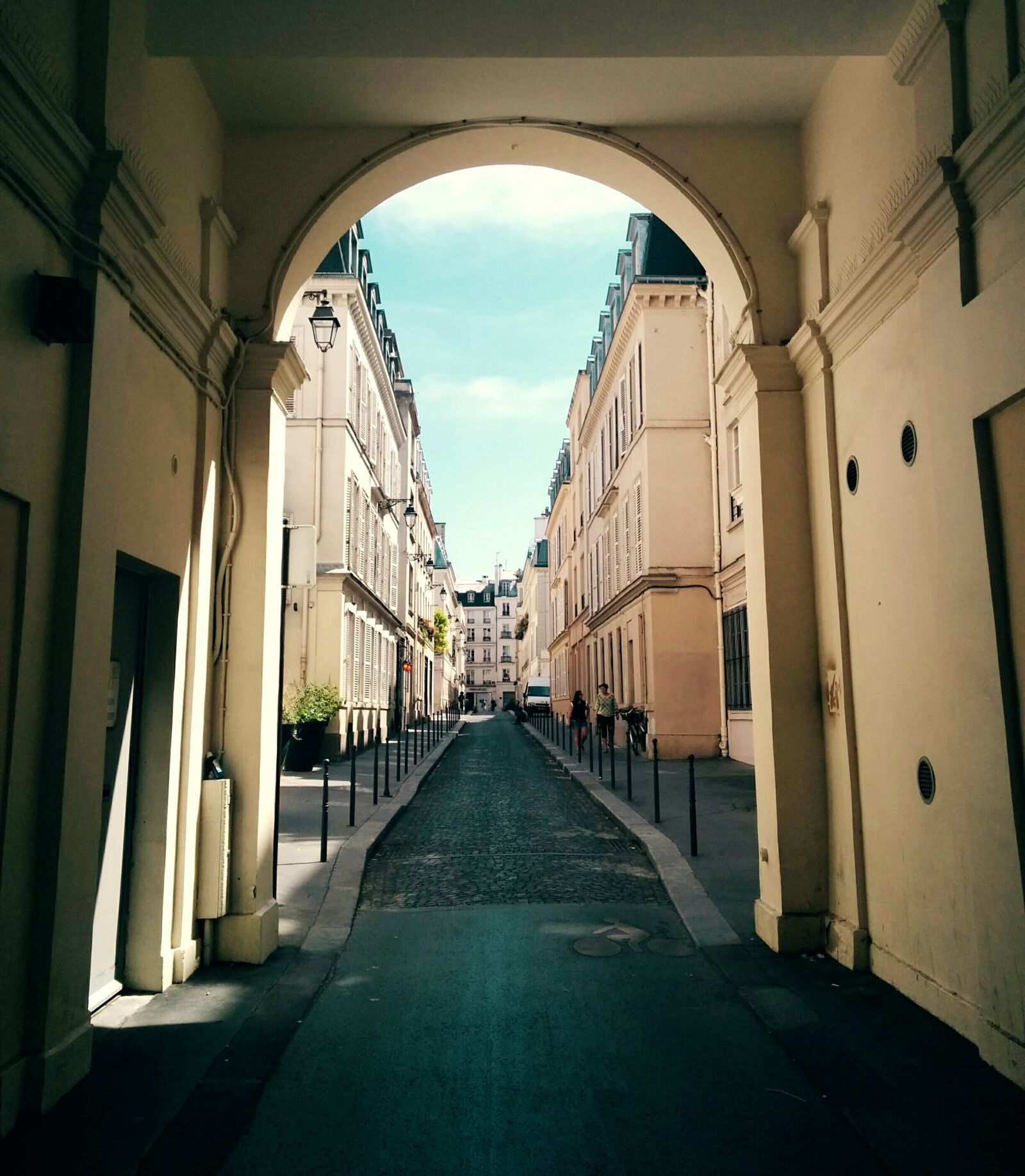 LG Nexus 5 sample photo. Architecture, arch, hallway photography
