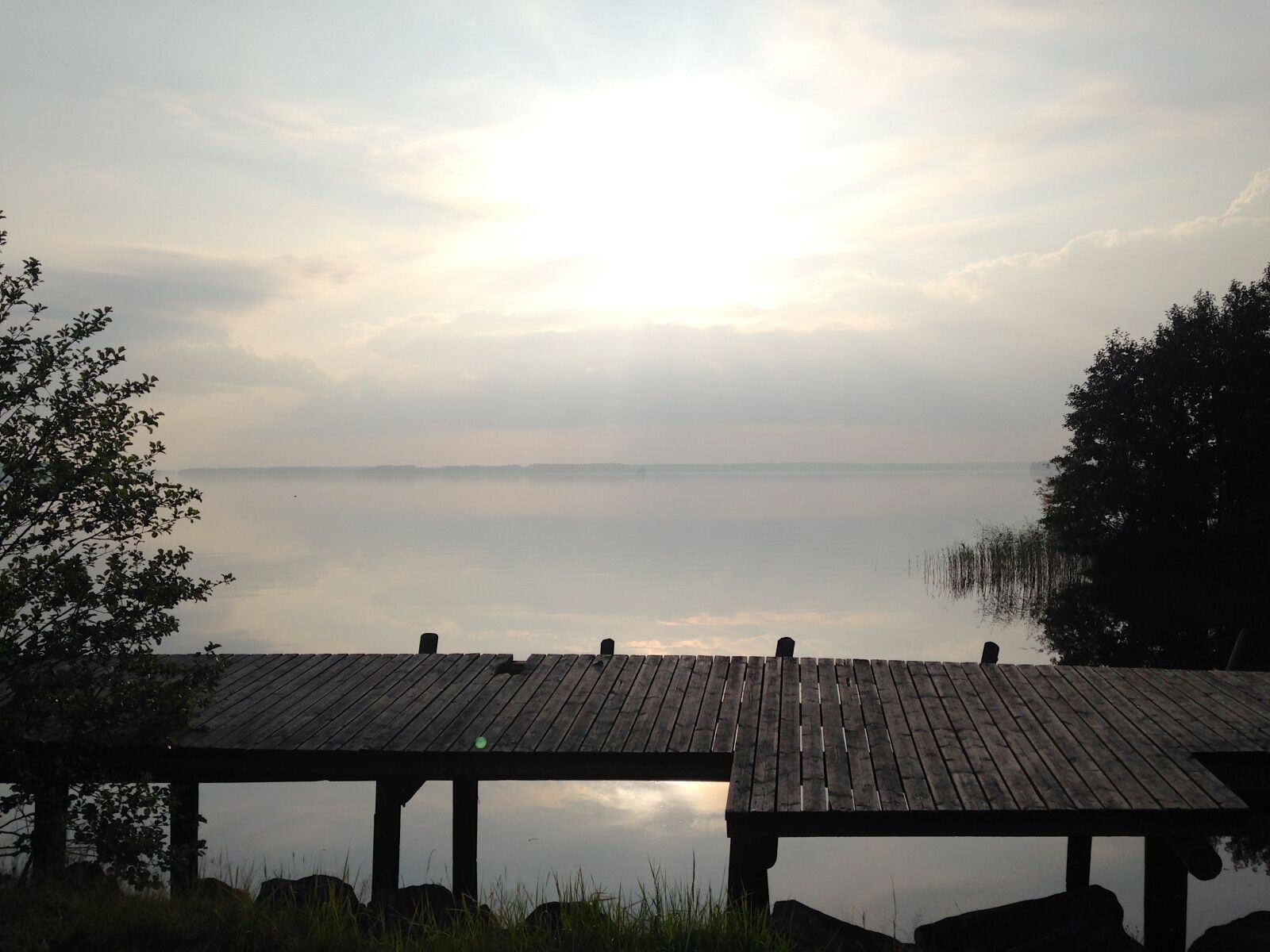 iPhone 5 back camera 4.12mm f/2.4 sample photo. Finland, peer, lake photography