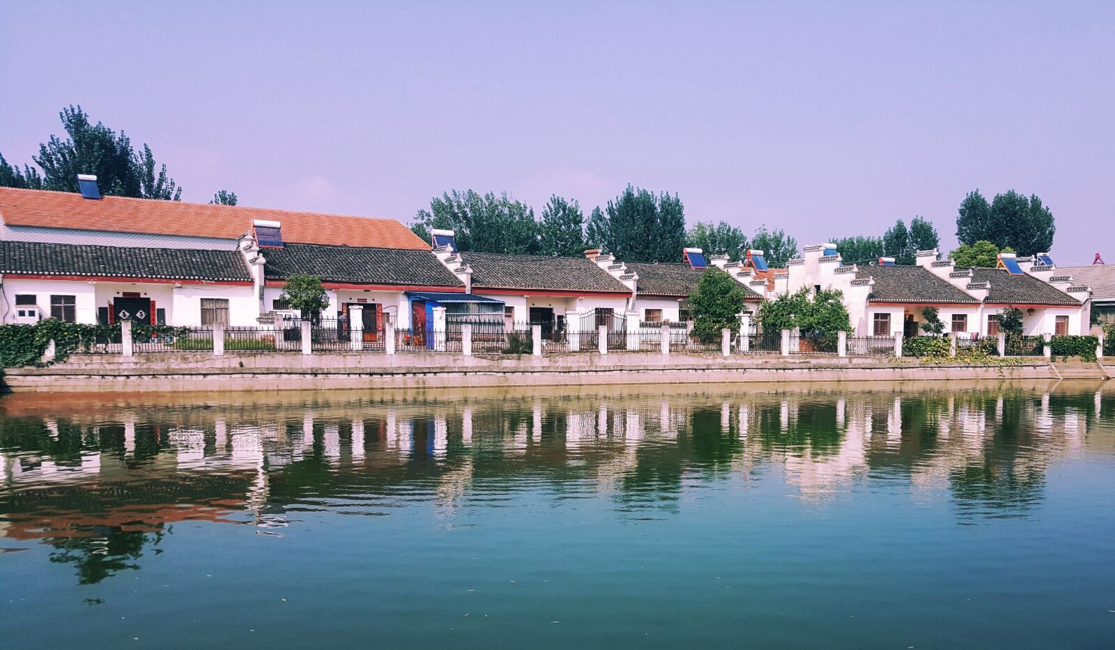 Samsung Galaxy S6 sample photo. The new rural, reflection photography