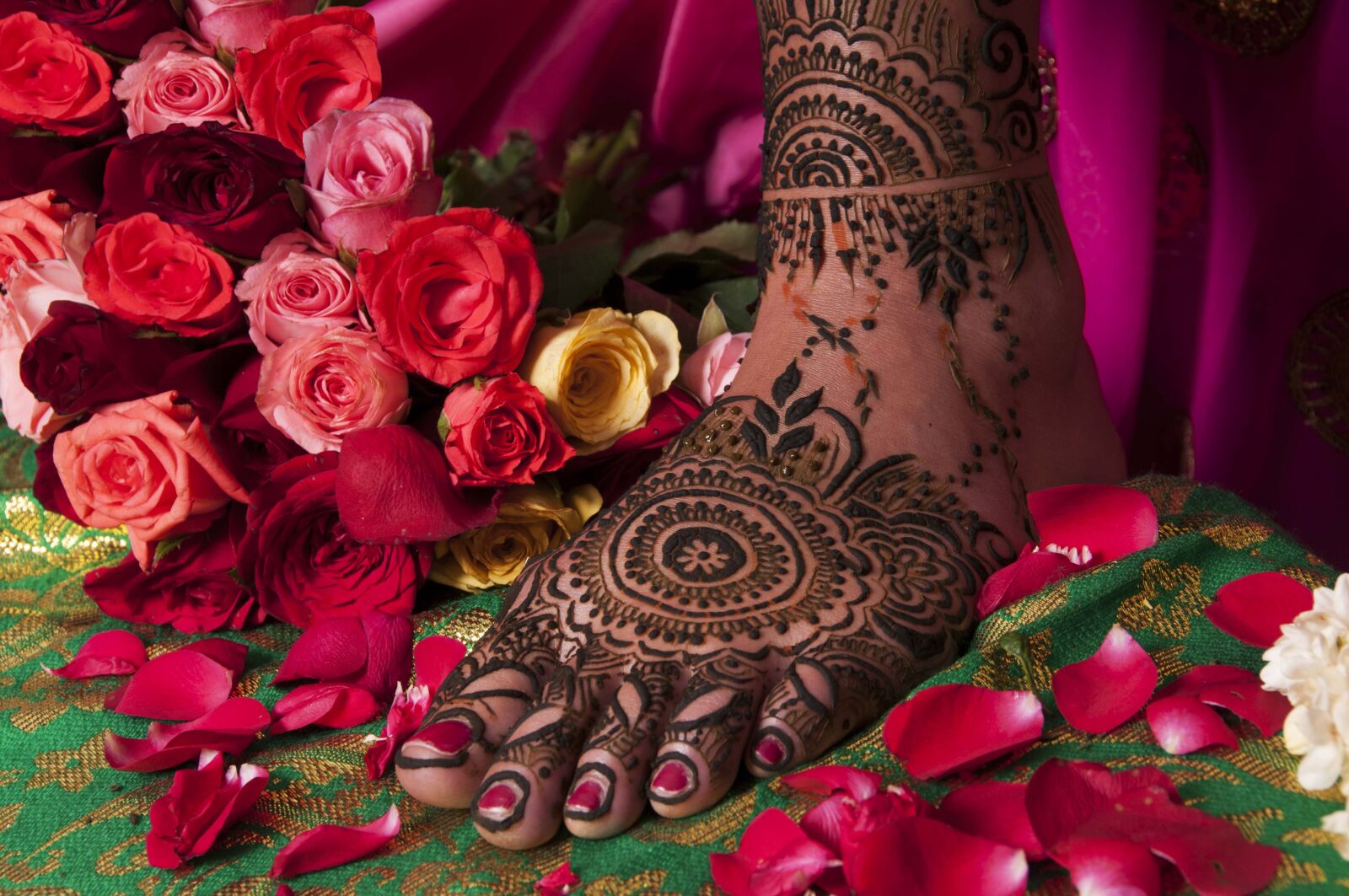 Nikon D300S sample photo. Mehndi designs, henna, bride photography