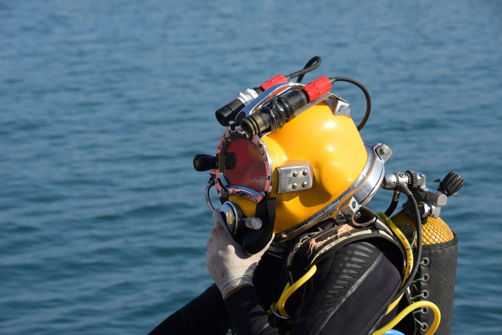 Nikon D750 sample photo. Commercial diver, diving, helmet photography