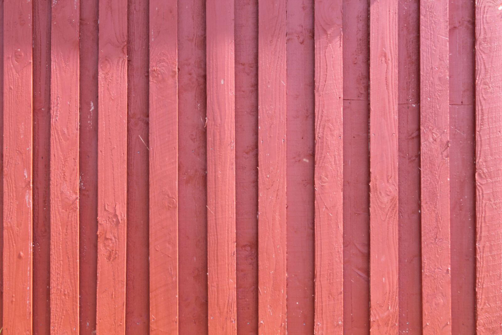 Canon EOS 1100D (EOS Rebel T3 / EOS Kiss X50) sample photo. Wood, house, red photography