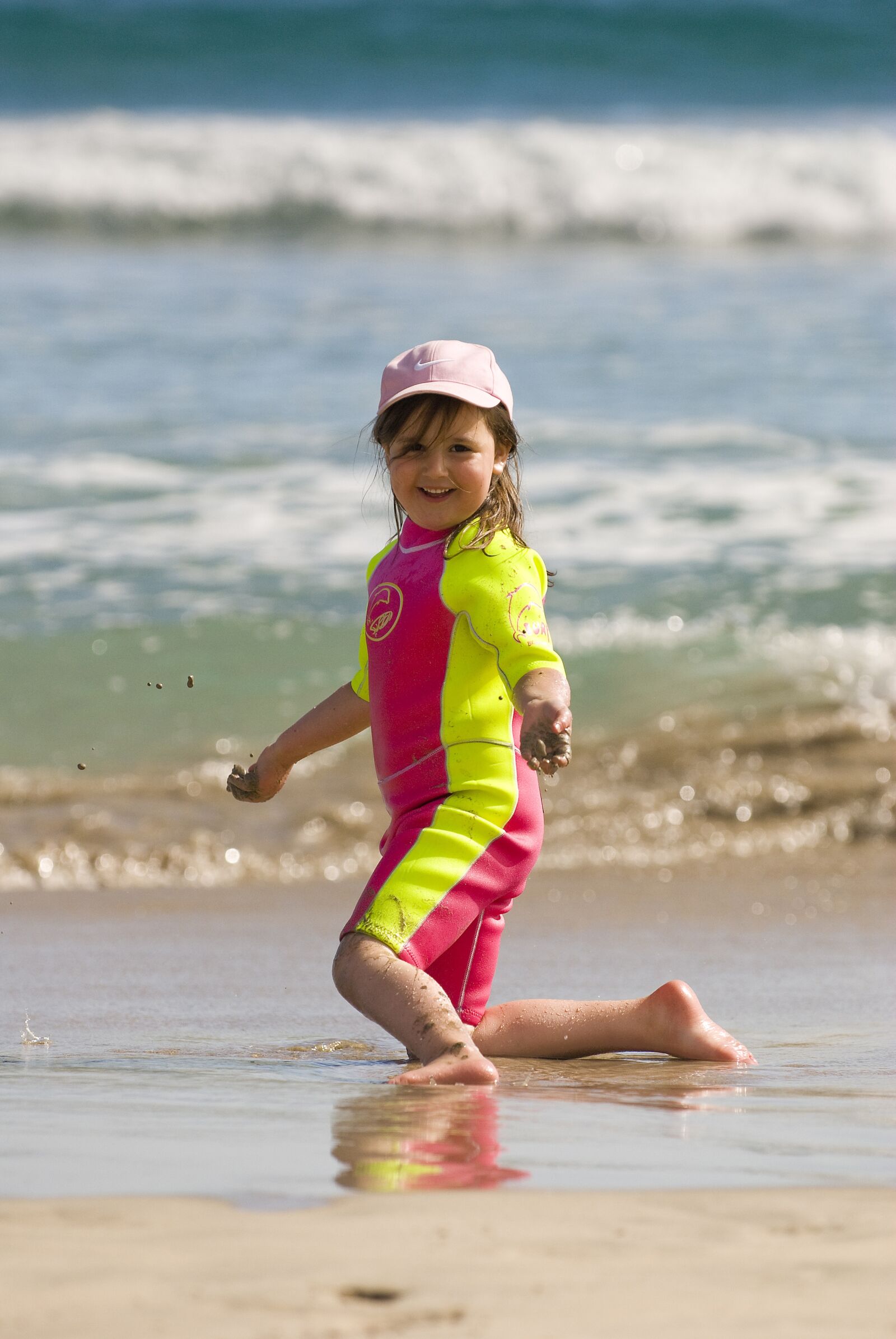 Nikon D60 sample photo. Girl, wetsuit, beach photography