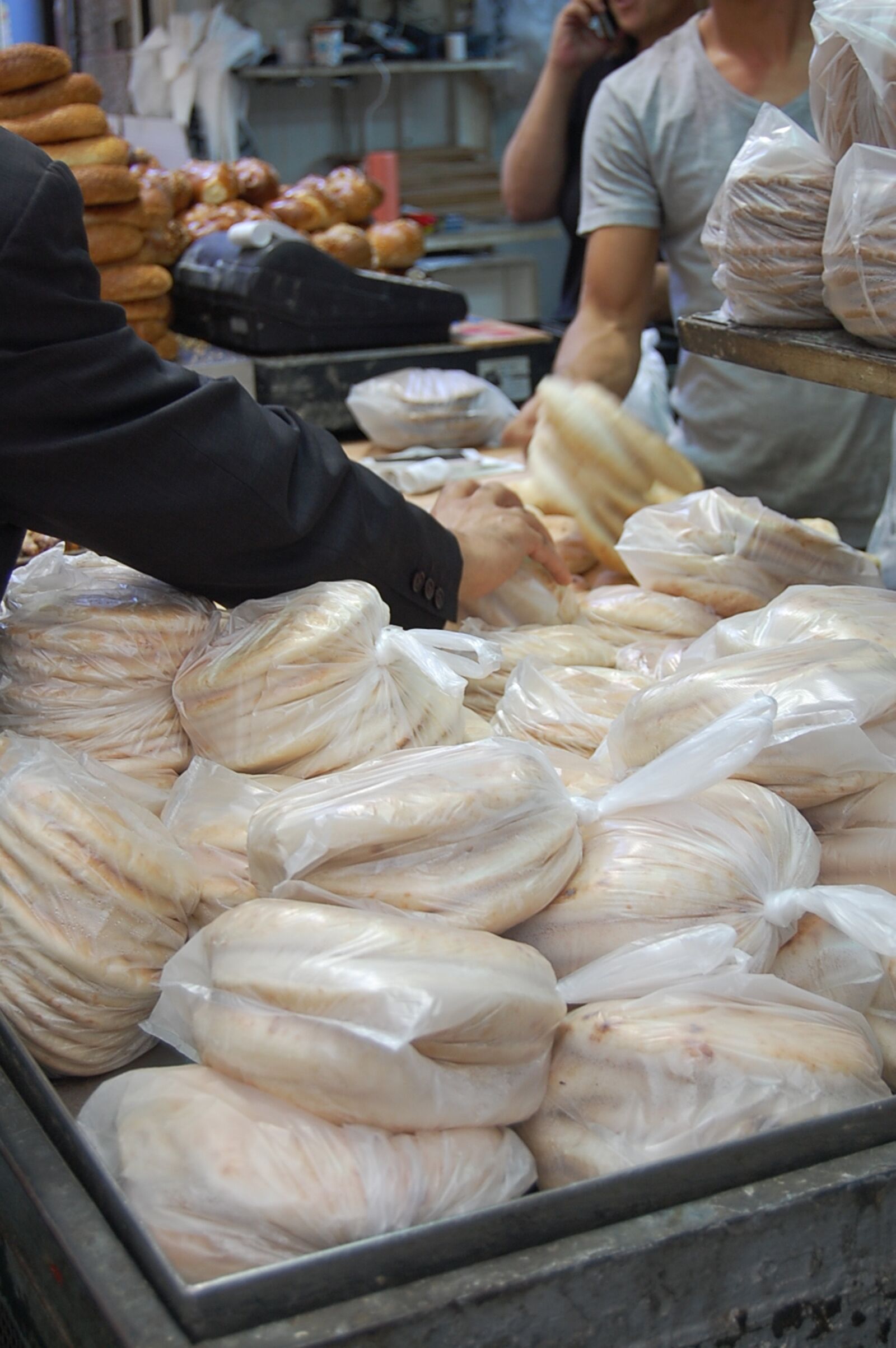 Nikon D40 sample photo. Bread, market, buy photography