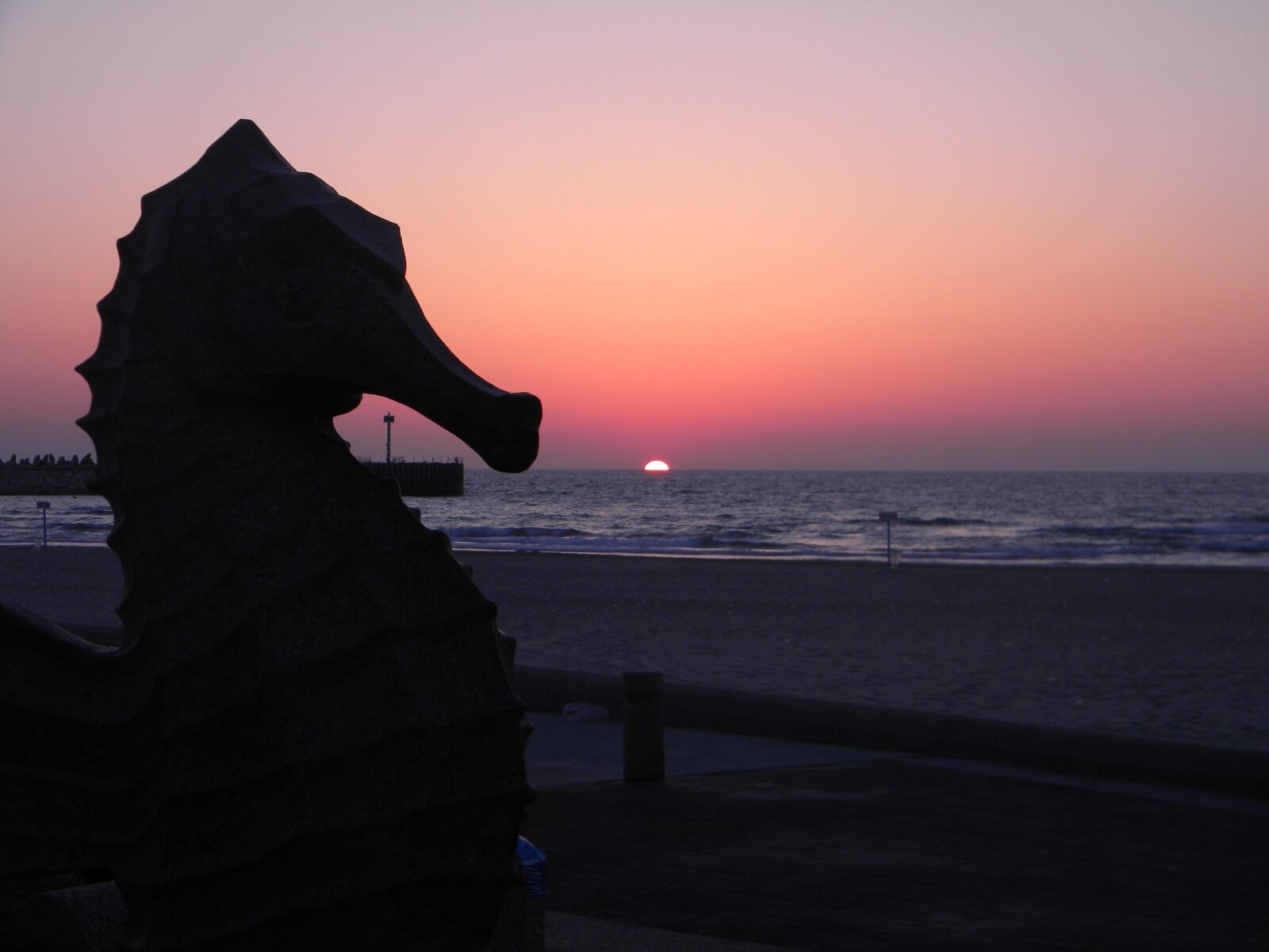 Nikon Coolpix L100 sample photo. Sunset, sea, evening shore photography