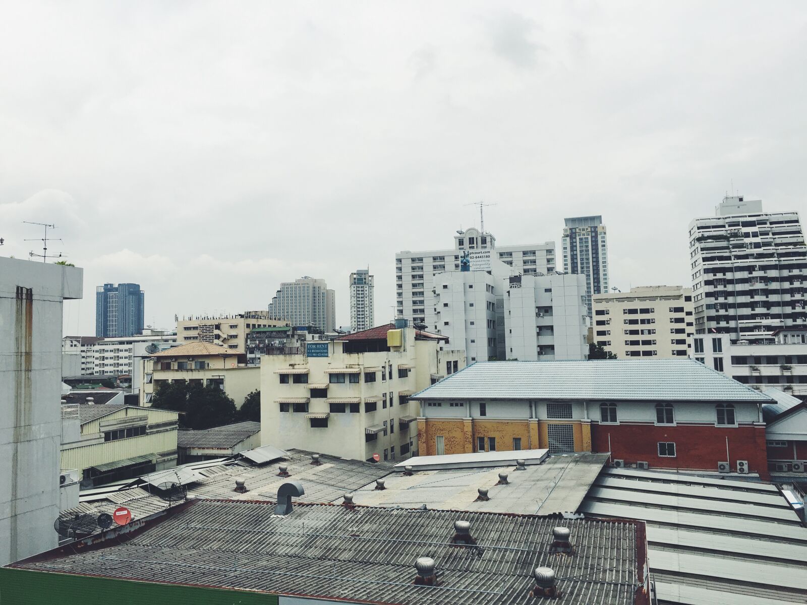 iPhone 6s Plus back camera 4.15mm f/2.2 sample photo