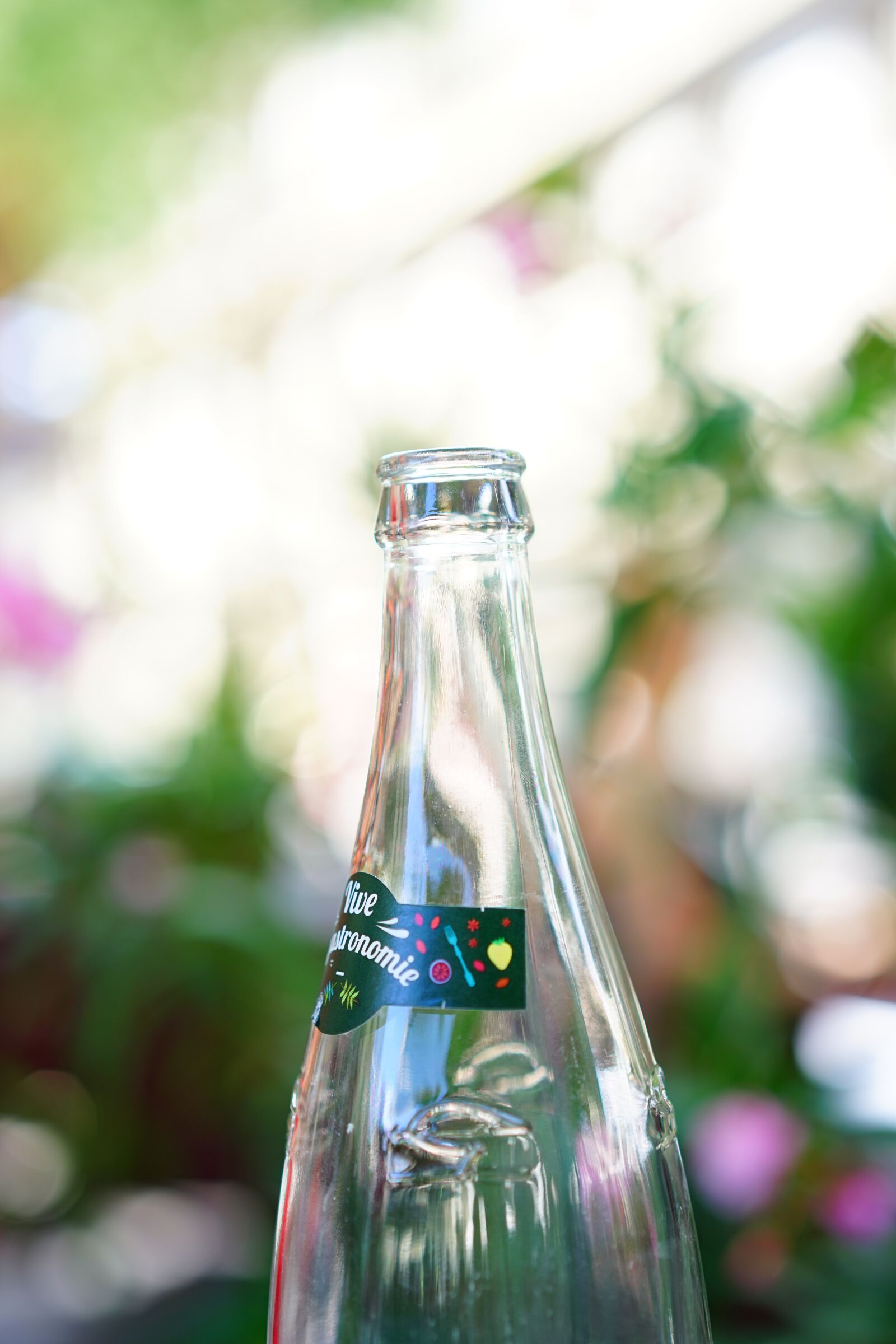 Sony a7 + Sony Sonnar T* FE 55mm F1.8 ZA sample photo. Bottle, drink, empty photography