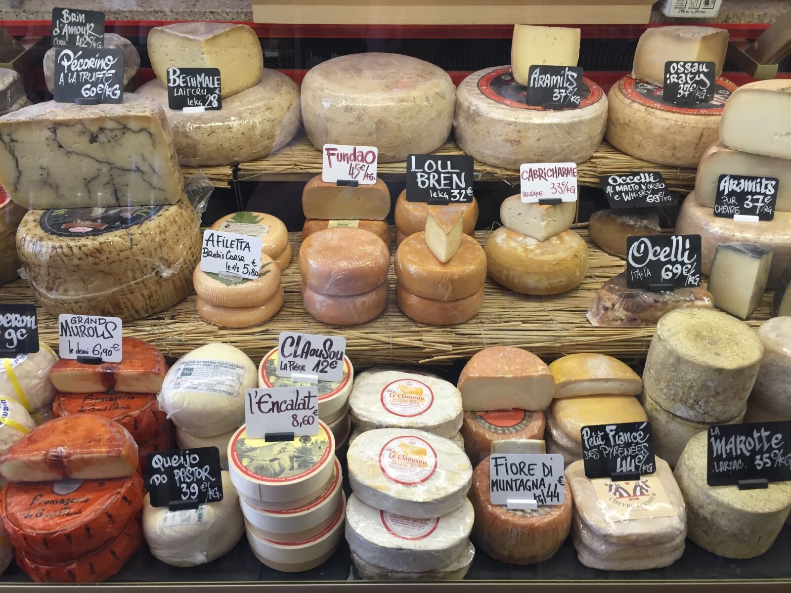 Apple iPhone 6 sample photo. Cheese, cheese counter, music photography