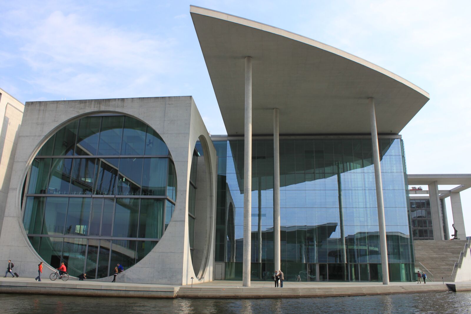 Canon EOS 500D (EOS Rebel T1i / EOS Kiss X3) sample photo. Berlin, modern architecture, building photography