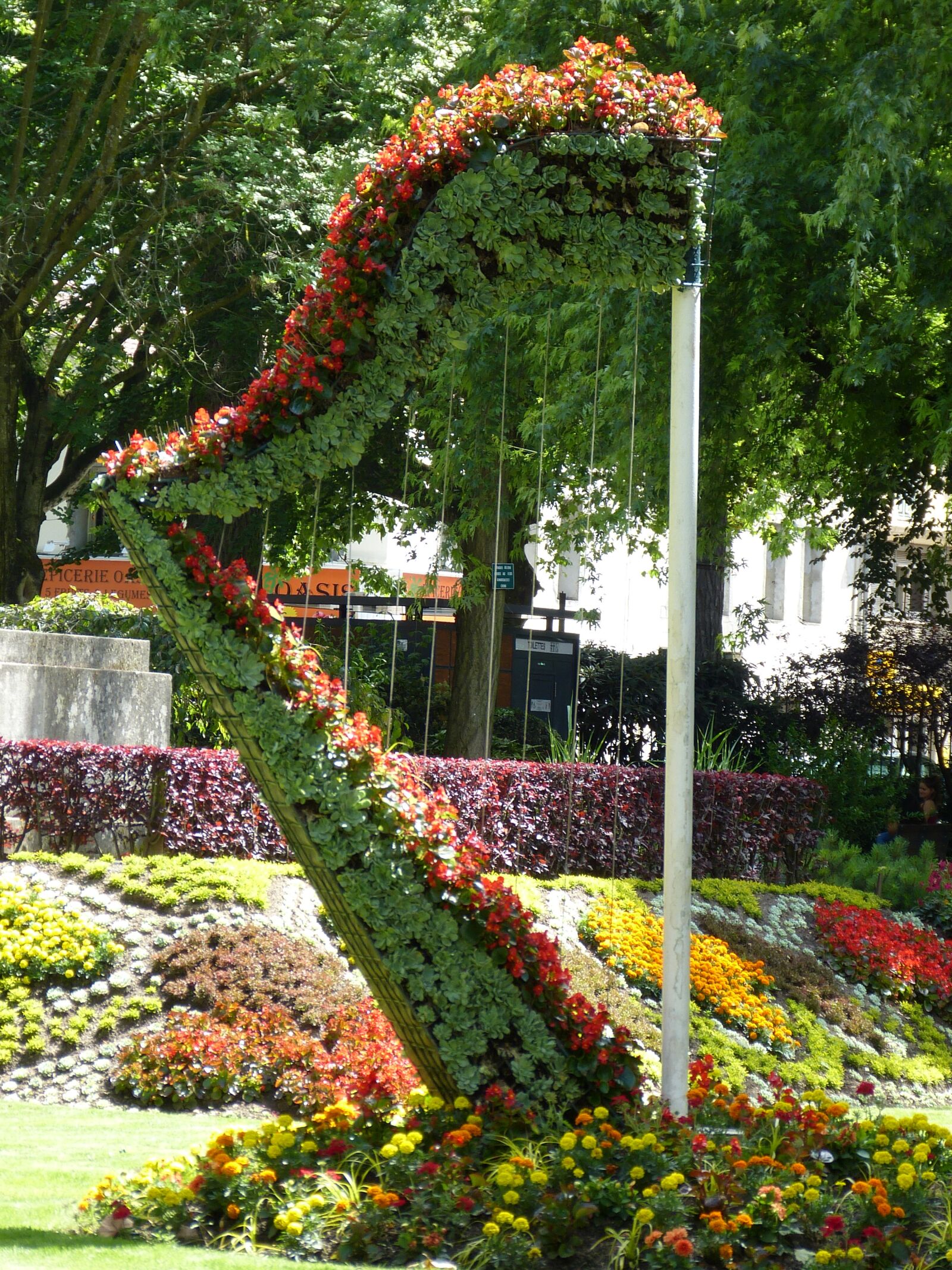 Panasonic Lumix DMC-FZ150 sample photo. Park, garden, garden design photography