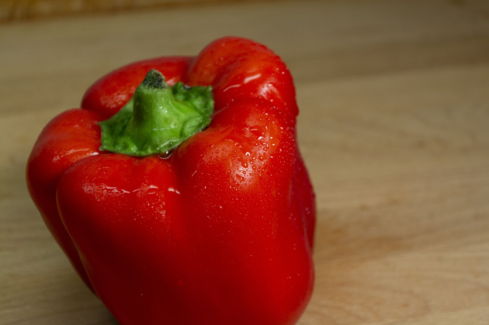 Nikon D5200 sample photo. Paprika, red, salad photography