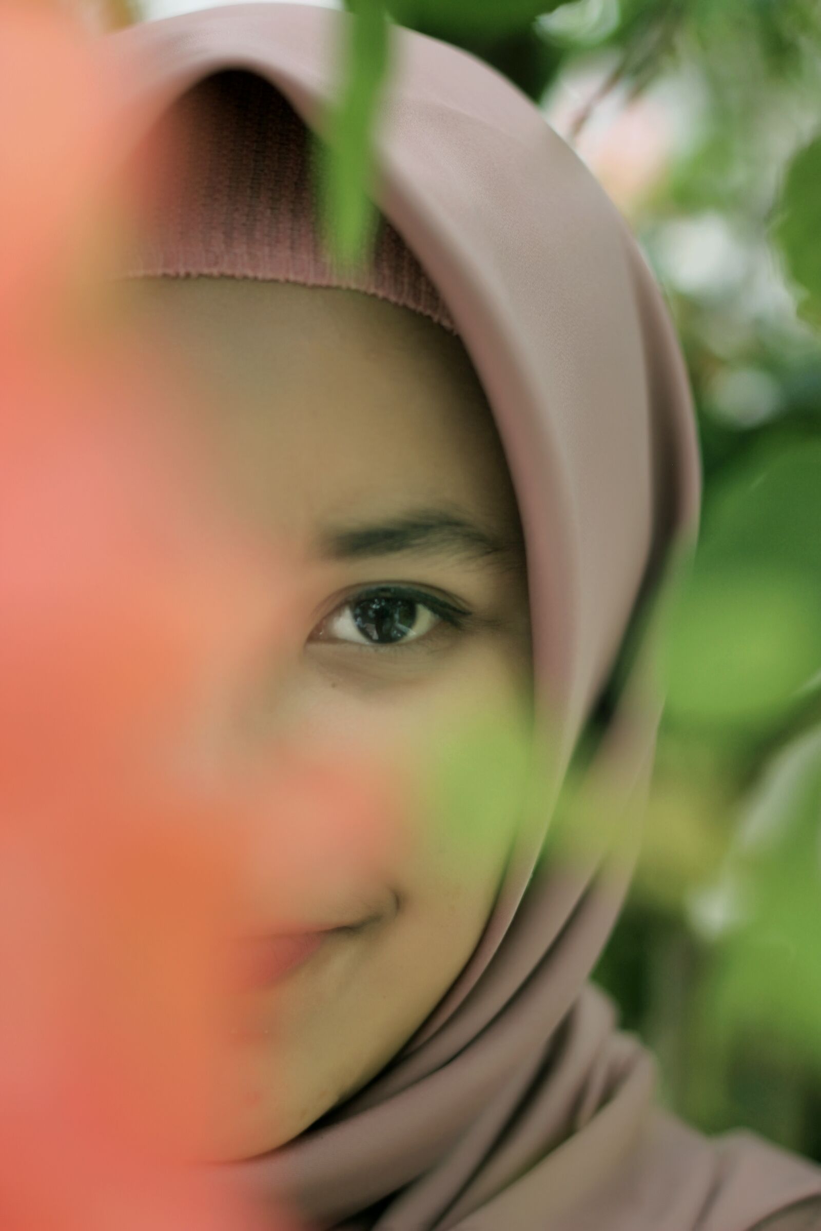 Canon EOS 600D (Rebel EOS T3i / EOS Kiss X5) sample photo. Woman, portrait, people photography