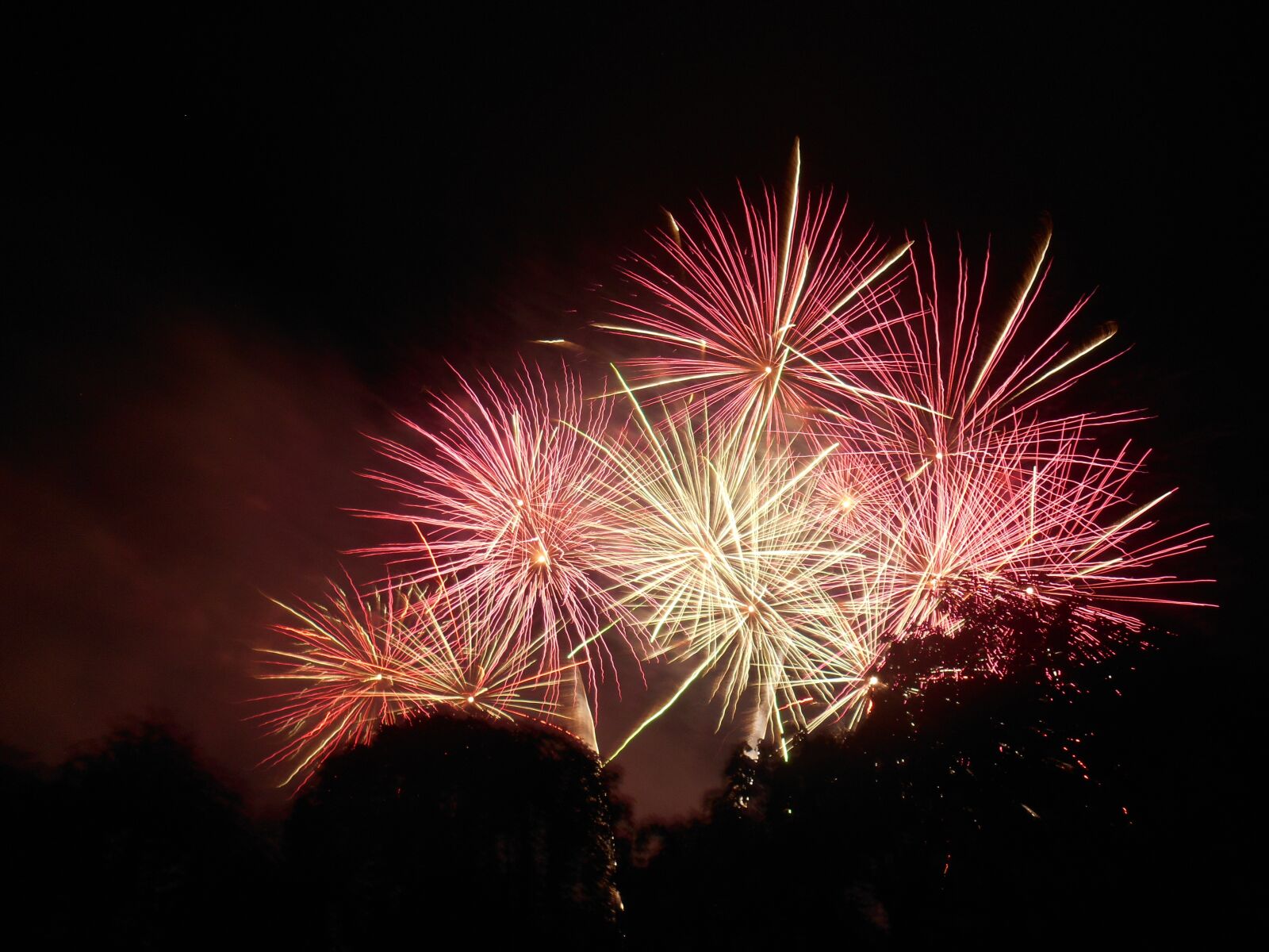 Nikon Coolpix S3500 sample photo. Fireworks, night, sky photography