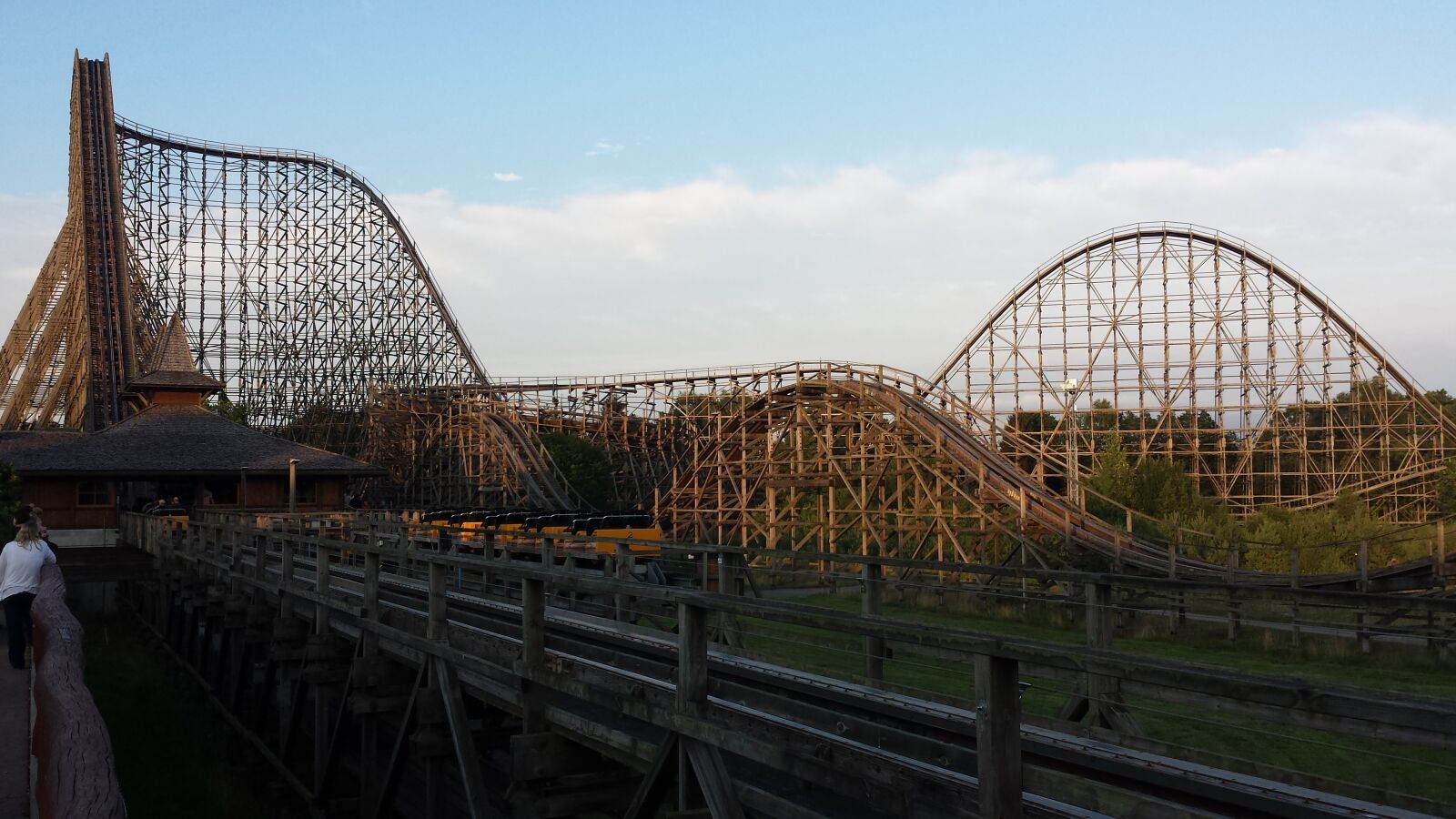 Samsung Galaxy S4 sample photo. Theme park, roller coaster photography