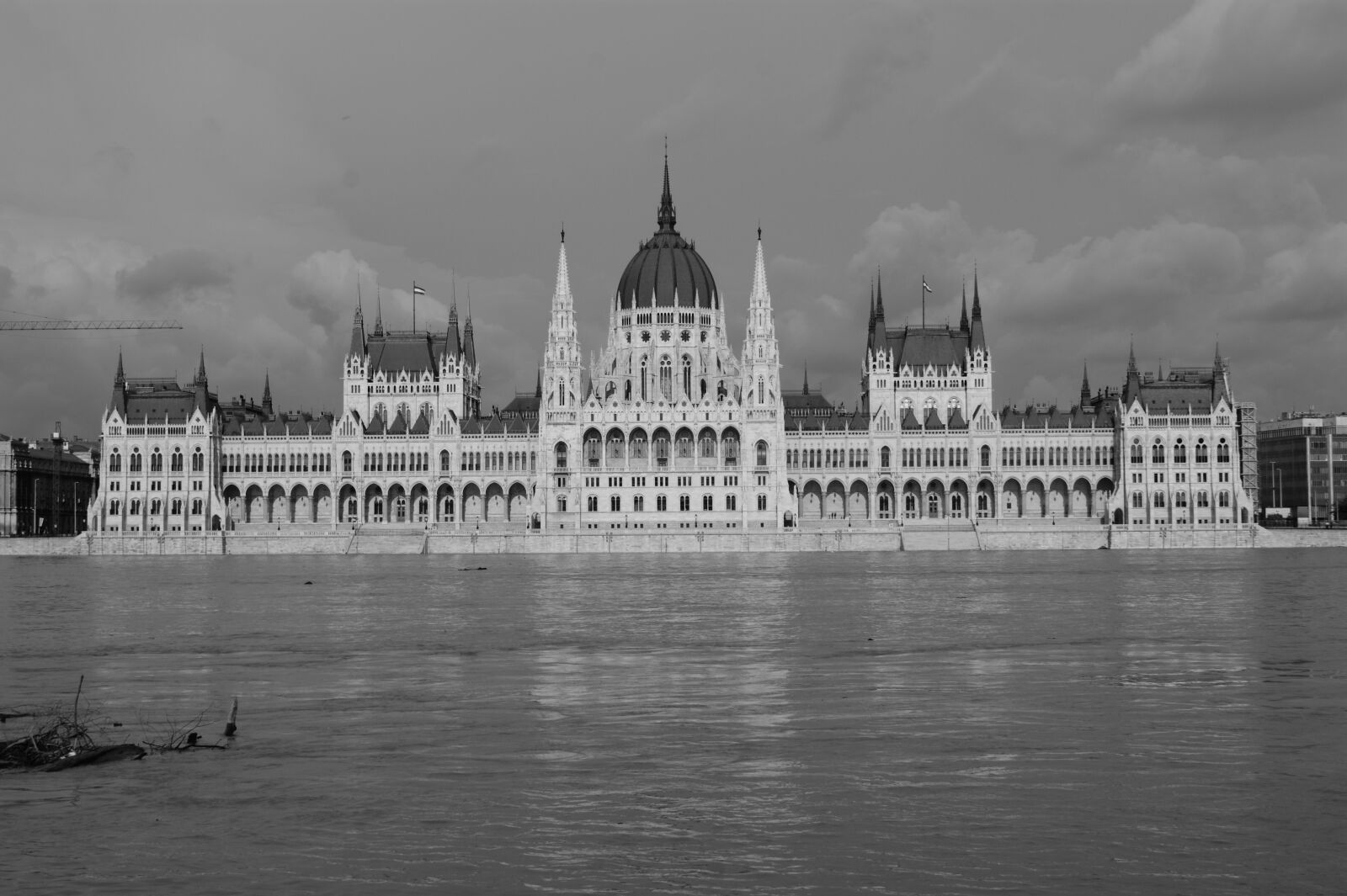 Sony Alpha DSLR-A350 sample photo. River, architecture, city photography