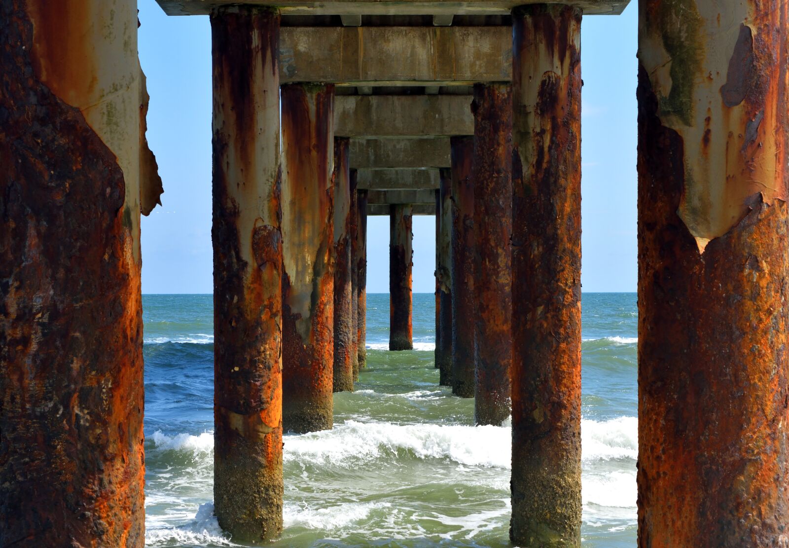 Nikon D3300 sample photo. Fishing pier, below, ocean photography