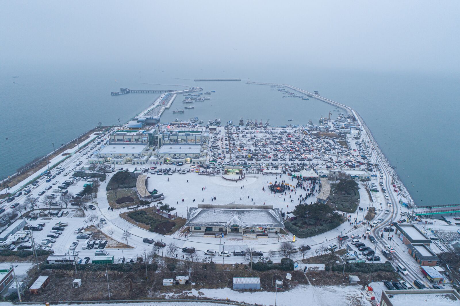 DJI FC6310 sample photo. Ultimate horizontal resistance, winter photography