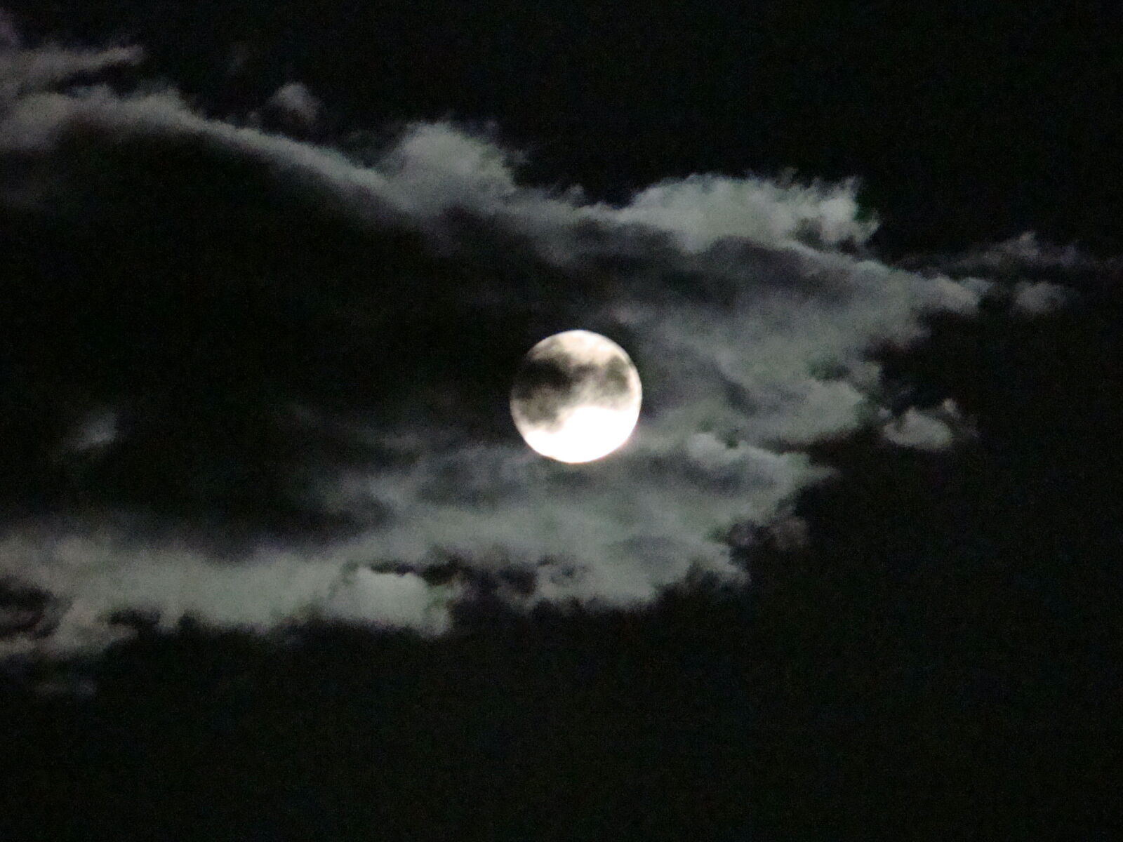 Sony Cyber-shot DSC-H50 sample photo. Clouds, moon photography