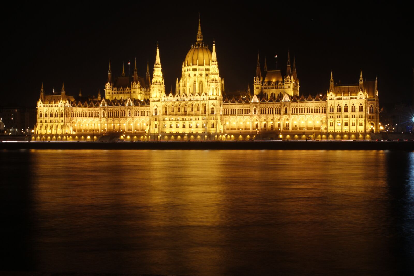 Canon EOS 700D (EOS Rebel T5i / EOS Kiss X7i) sample photo. Budapest, house of parliament photography