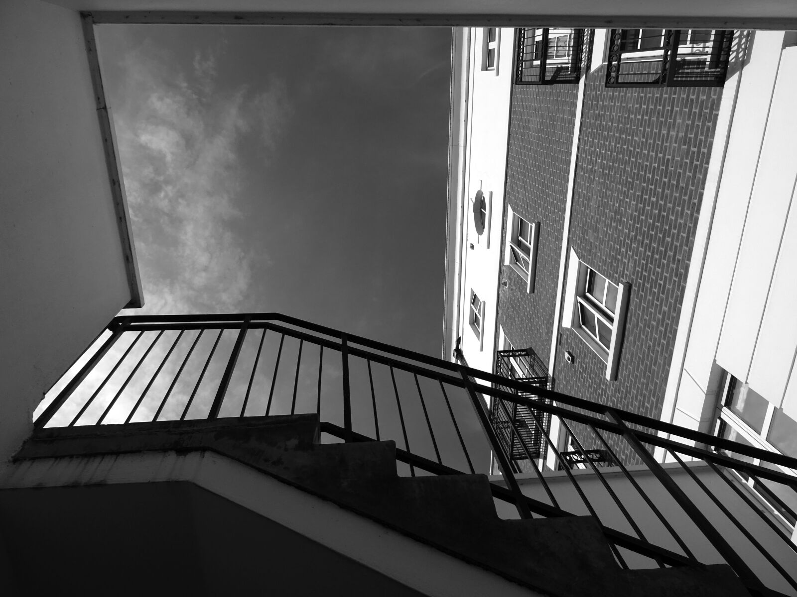 Sony DSC-HX60 sample photo. Architecture, black, and, white photography