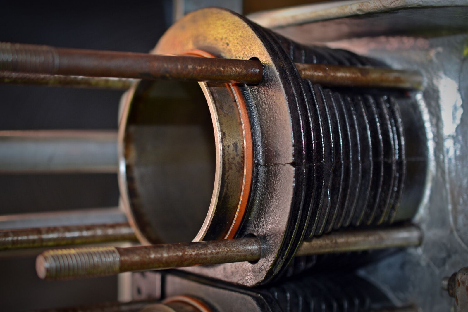 Nikon D5200 sample photo. Piston, cylinder, steel photography