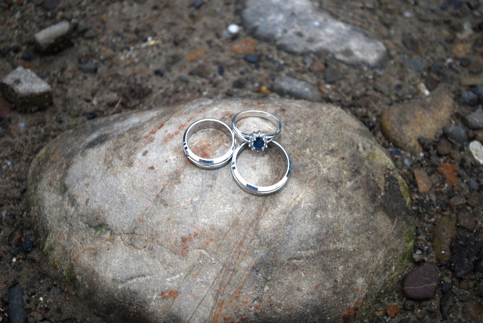 Nikon D60 sample photo. Wedding, wedding rings, jewelry photography