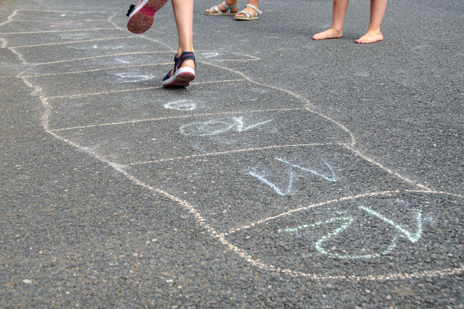 Nikon D7000 sample photo. Bouncy game, hop, jump photography