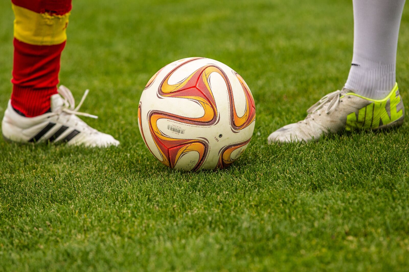 Canon EOS 6D sample photo. Football, duel, ball photography