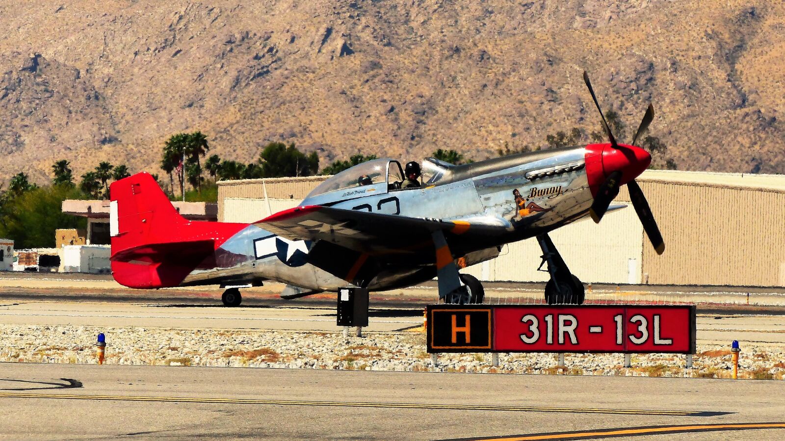 Panasonic Lumix DMC-FZ200 sample photo. Aircraft, transport, airport photography