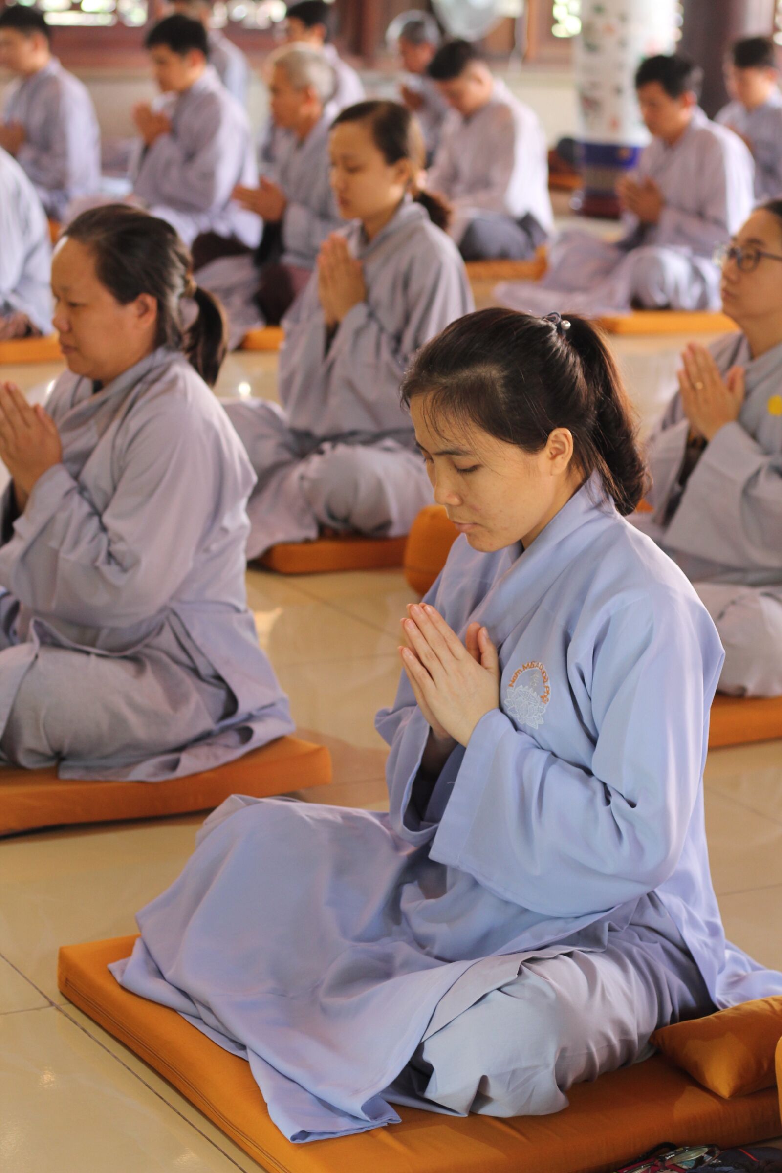 Canon EOS 1300D (EOS Rebel T6 / EOS Kiss X80) + Canon EF 50mm F1.8 STM sample photo. Asia, buddha, meditation photography