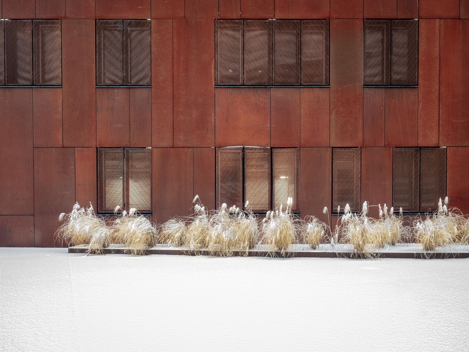 Olympus OM-D E-M1 + Olympus M.Zuiko Digital ED 12-40mm F2.8 Pro sample photo. Facade, modern, architecture photography