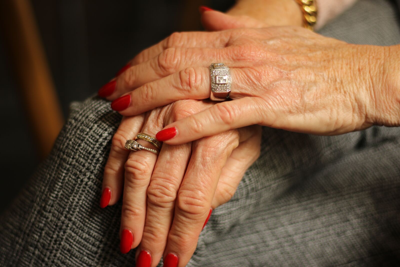 Canon EF 50mm F1.8 STM sample photo. Hands, rings, nails photography