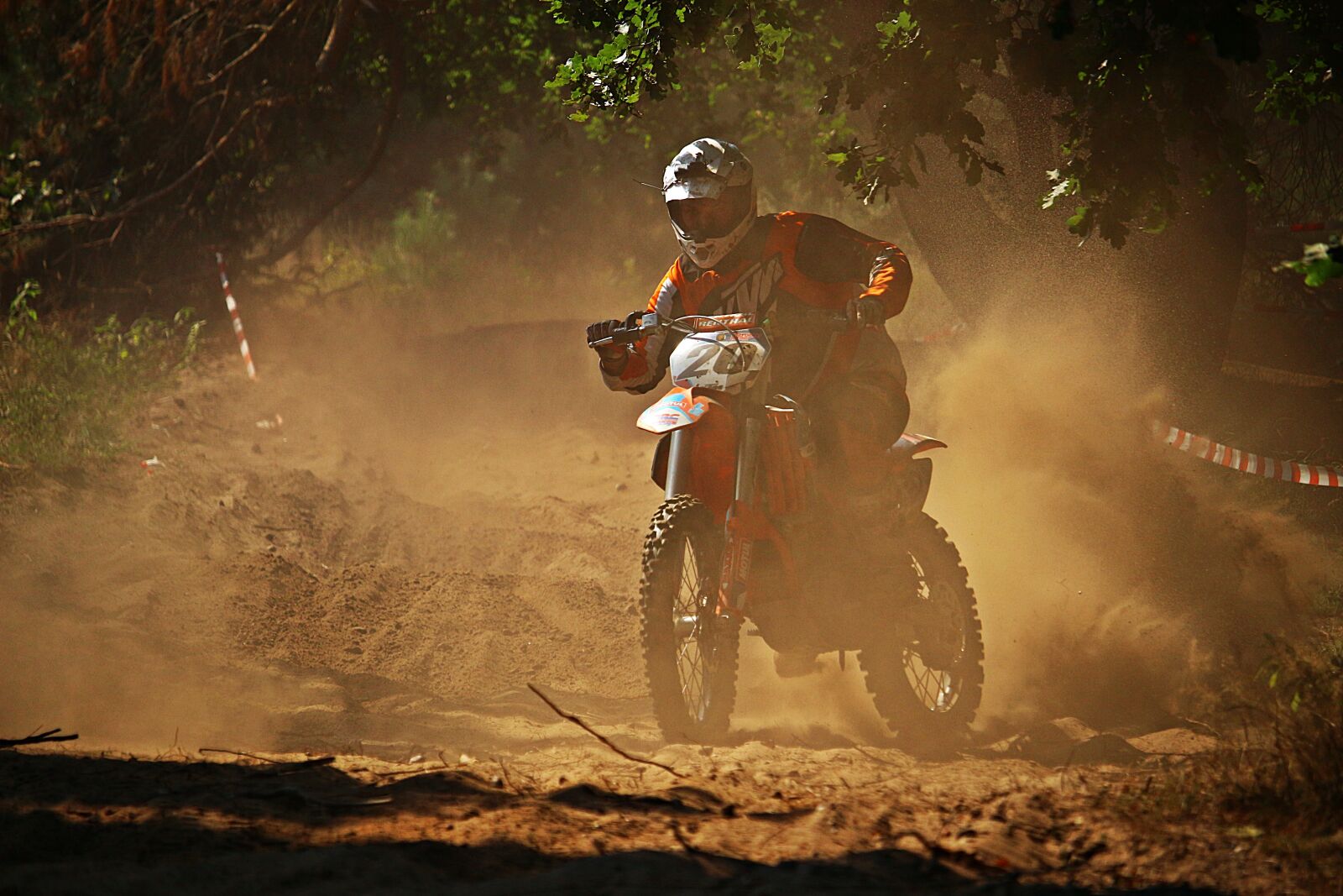 Canon EOS 100D (EOS Rebel SL1 / EOS Kiss X7) sample photo. Motocross, enduro, motorsport photography
