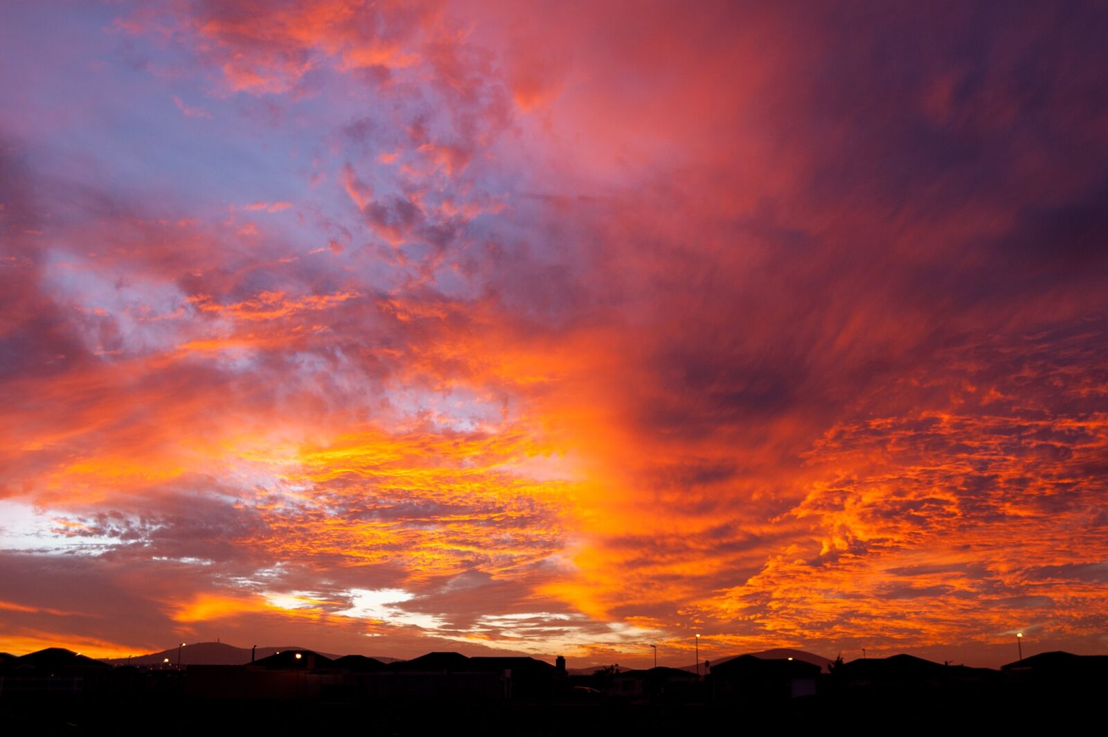 Nikon D40 sample photo. Sunset, sunset skies, clouds photography