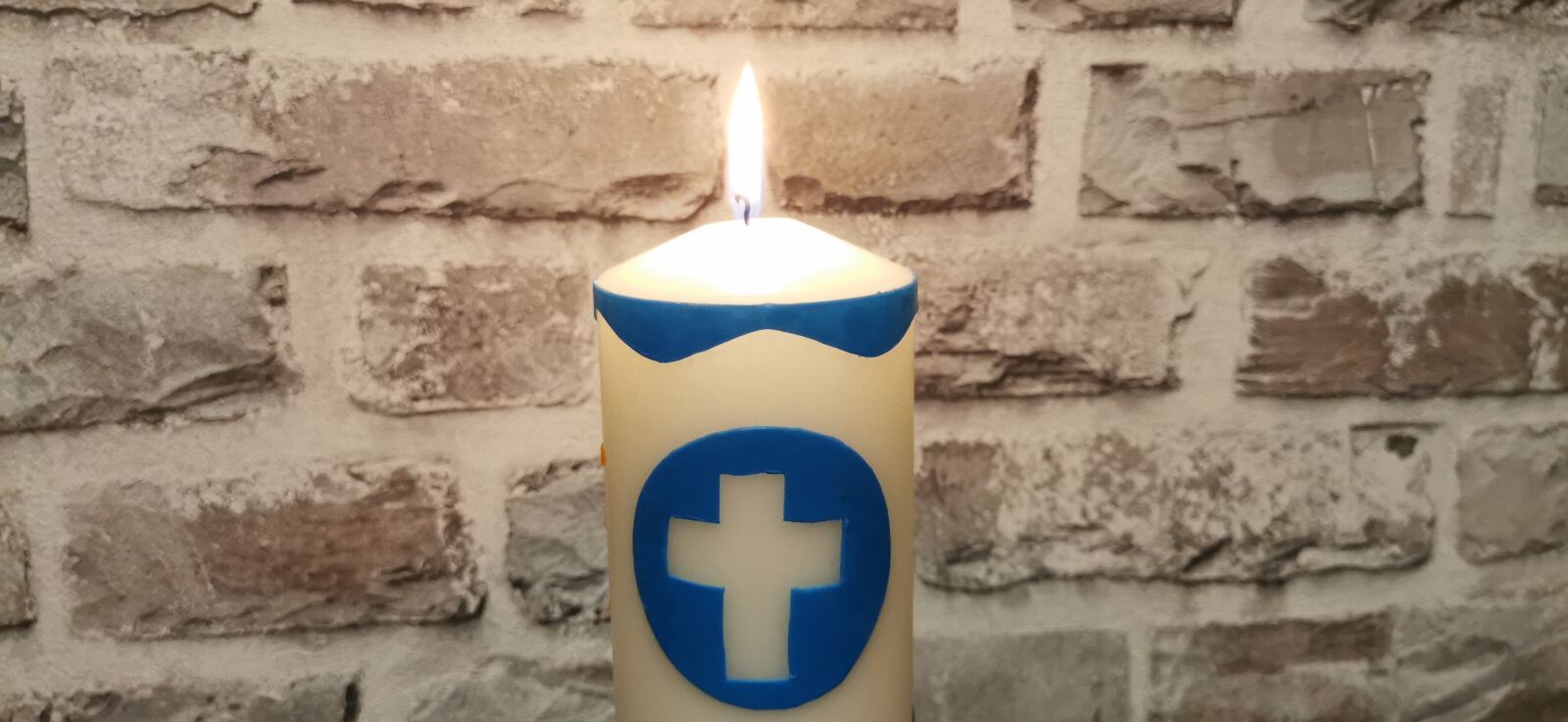 HUAWEI P30 sample photo. Candle, christianity, cross photography