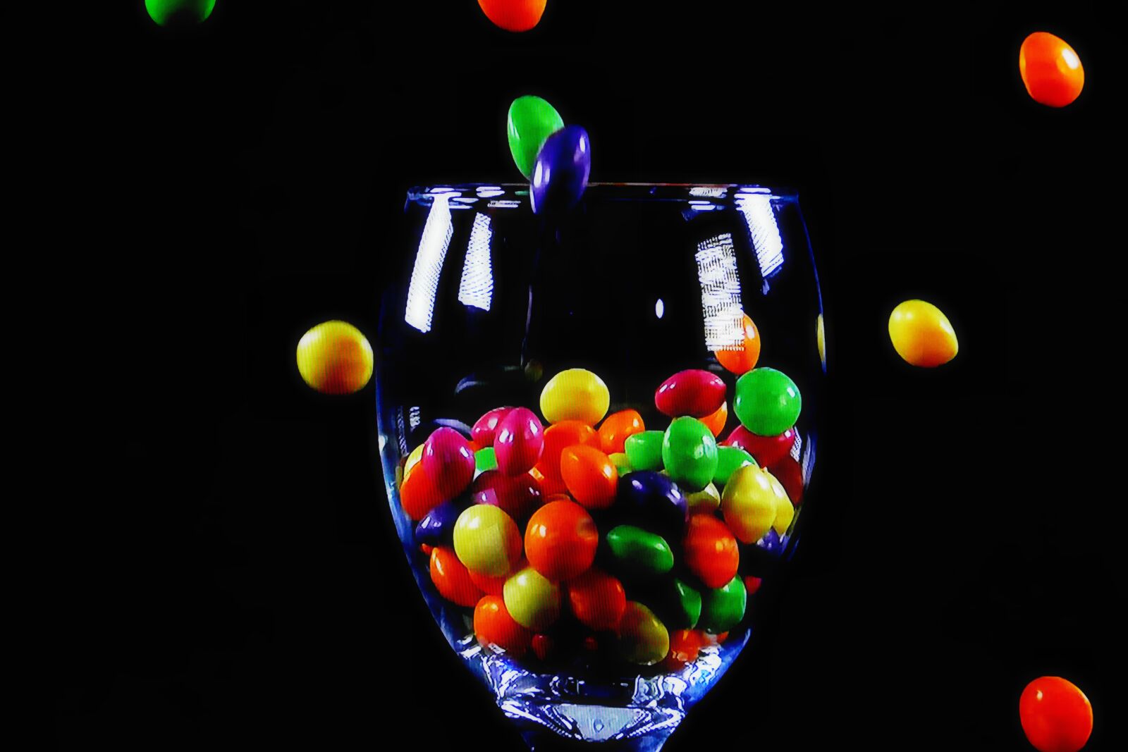 Panasonic Lumix DMC-FZ1000 sample photo. Cup, glass, candies photography